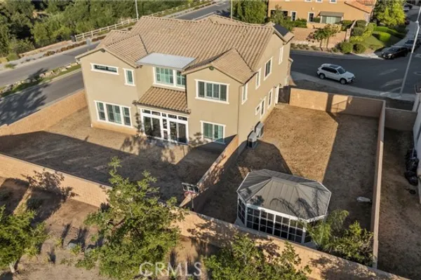 8327 N MARIPOSA CT