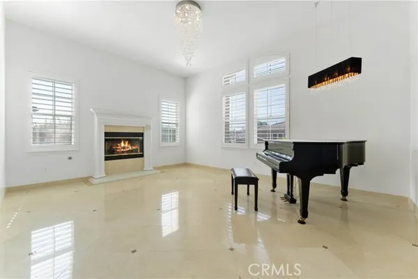 4116 DAKOTA DR