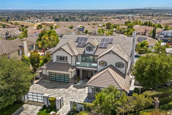3111 GARDENIA LN