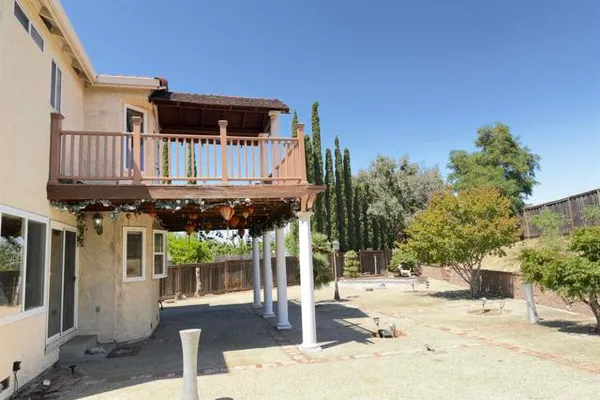 10 LIVE OAK CT