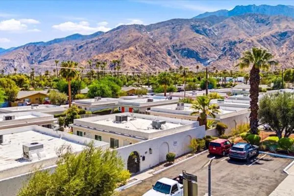 835 E VIS 4