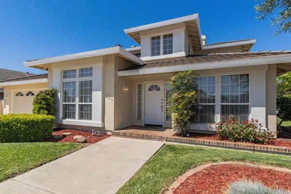 1520 CAMBRIDGE CT