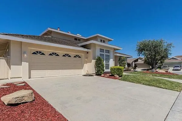 1520 CAMBRIDGE CT