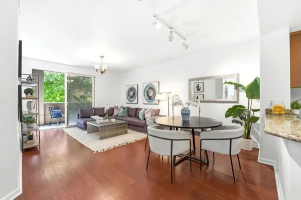 809 AUZERAIS AVE 108
