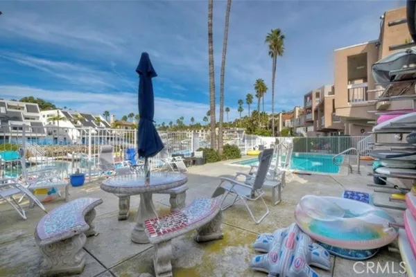 4705 MARINA DR 4