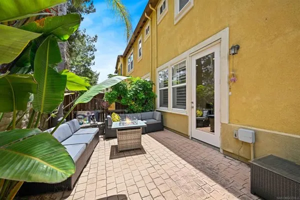 13295 CALLE DEL CAMPO 5