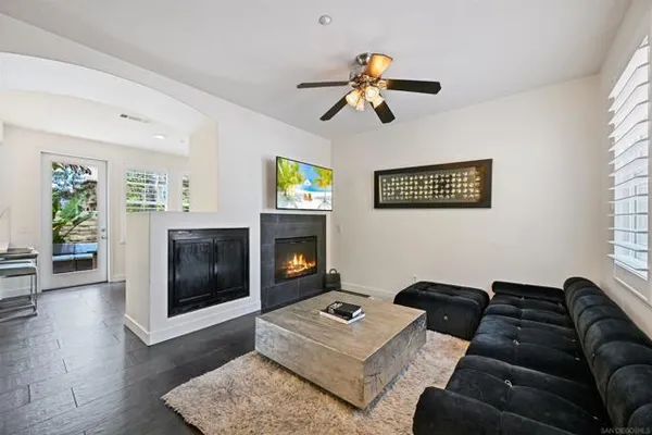 13295 CALLE DEL CAMPO 5