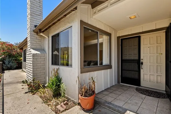 1210 CAMINO DEL LAGO