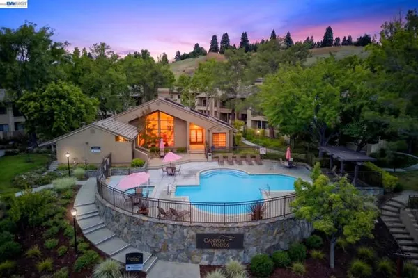 610 CANYON WOODS CT D