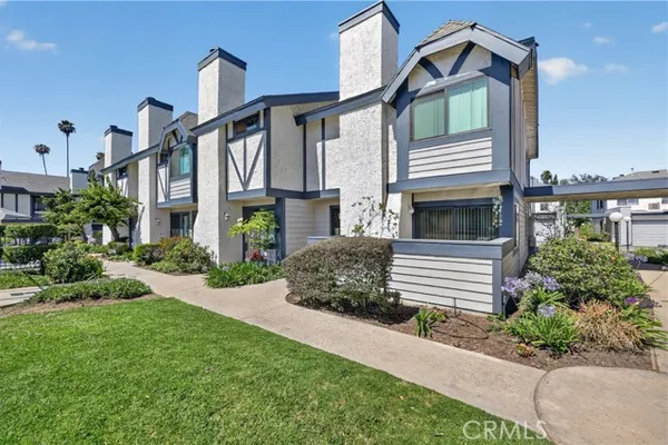 19231 SHERMAN WAY 27