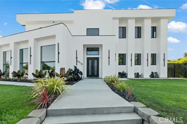 4415 PARKVIEW DR