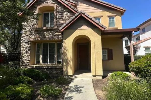 140 W BRILLOSO LN