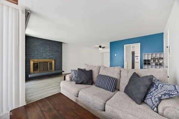 1335 EDGEWOOD WAY