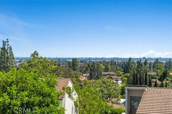 2241 VISTA DEL SOL
