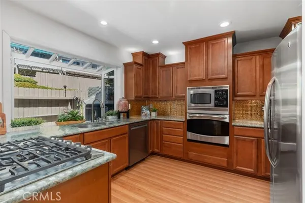 2241 VISTA DEL SOL