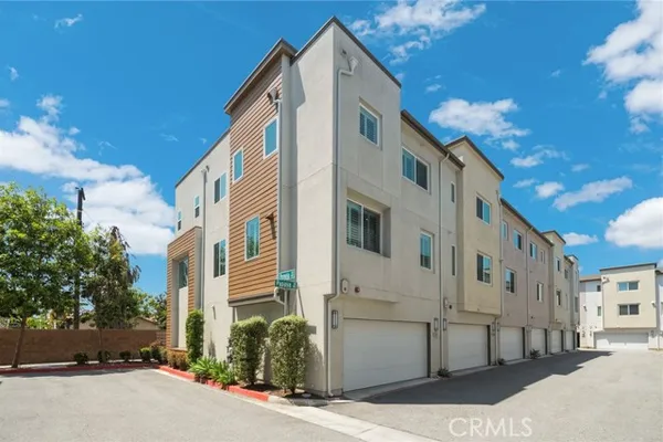 14428 PAPAYA LN 1