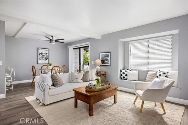 2221 KING CT 40