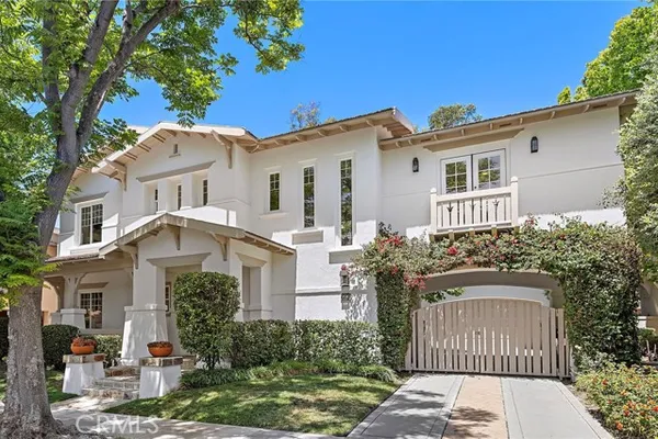 23 MAHOGANY DR