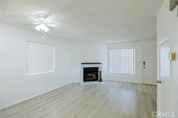 290 VICTORIA ST 29 F8