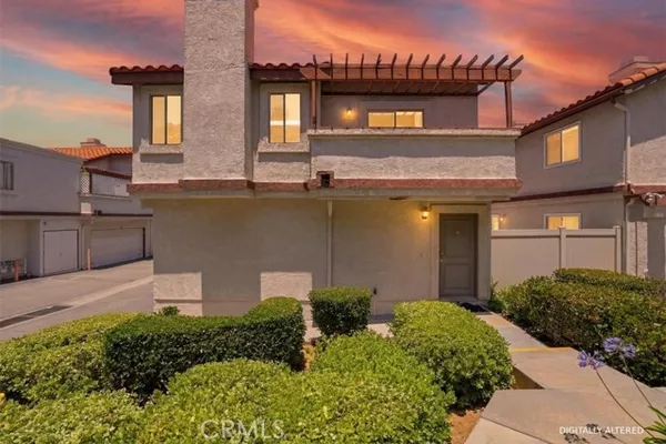 24242 SYLVAN GLN