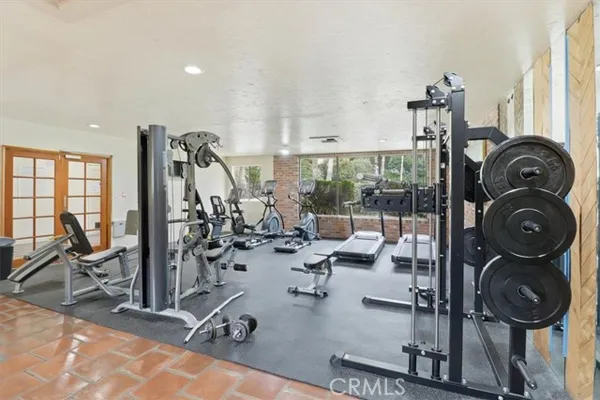 1517 E GARFIELD AVE 32