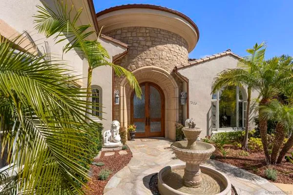 7020 EL FUERTE ST