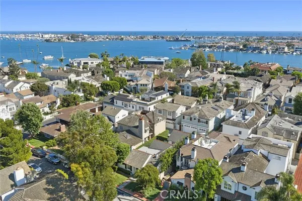 2632 VISTA DR