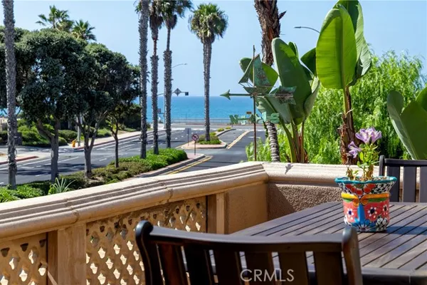 5612 OCEAN VISTA DR