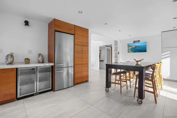 7 GINGERTREE LN