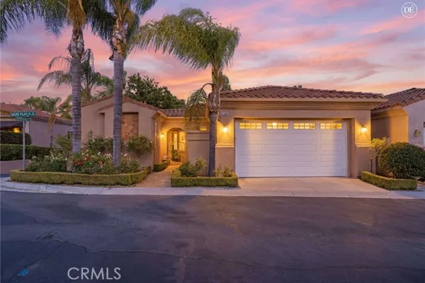 5640 QUEEN PALMS DR