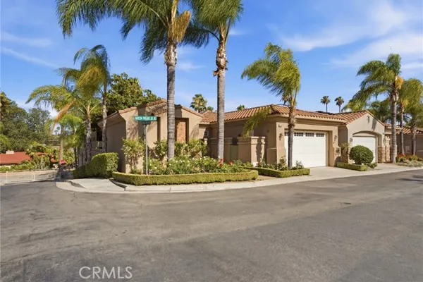 5640 QUEEN PALMS DR