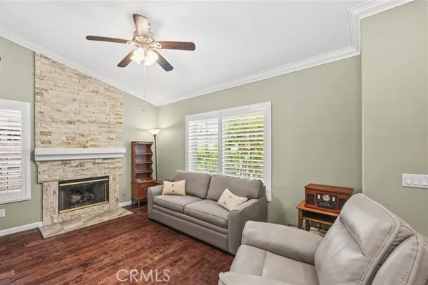733 DAYBREAK WAY