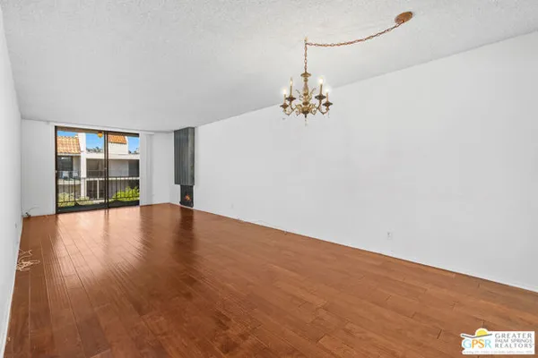 1401 VALLEY VIEW RD 321