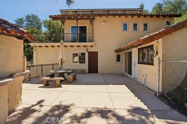 736 CRATER OAK DR