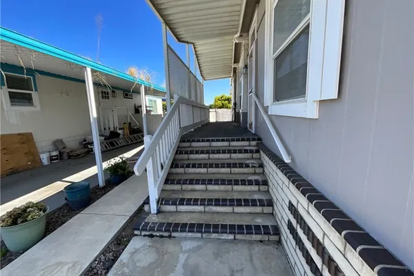 1750 WHITTIER AVE SPC 22