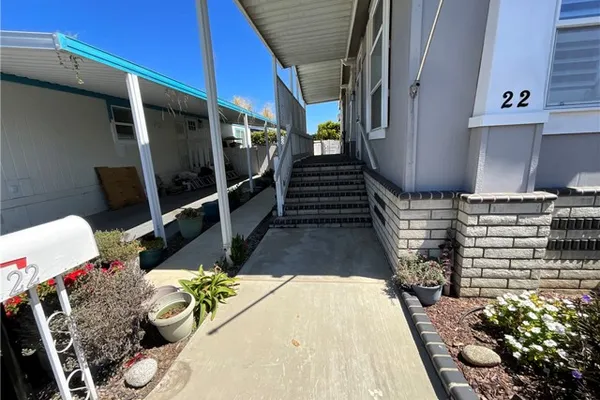 1750 WHITTIER AVE SPC 22