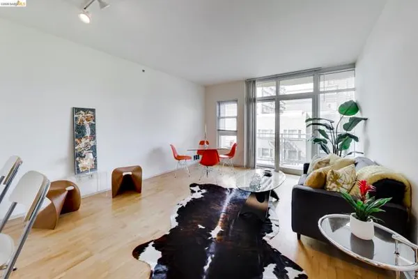 1 LAKESIDE DR 410