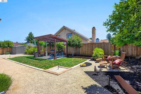 5453 MOONFLOWER WAY