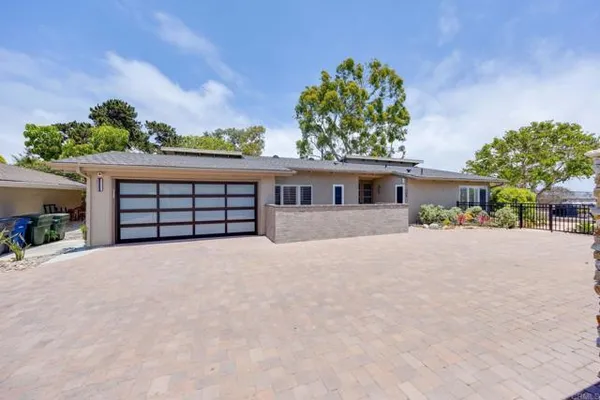 764 E SOLANA CIR