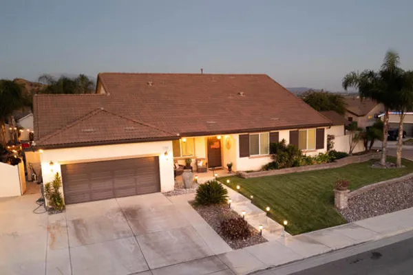 102 KNOLL CREST DR