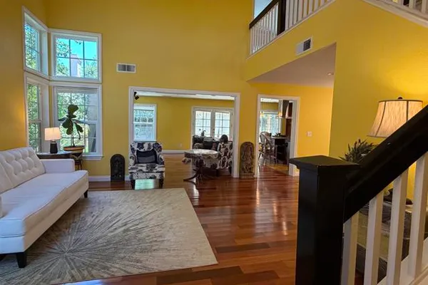 433 CALISTOGA CIR