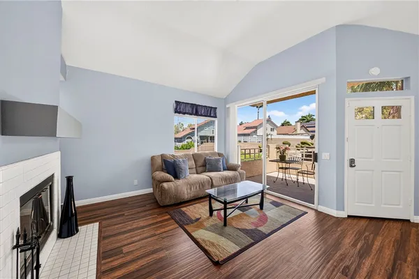 3140 CASTELAR CT 201