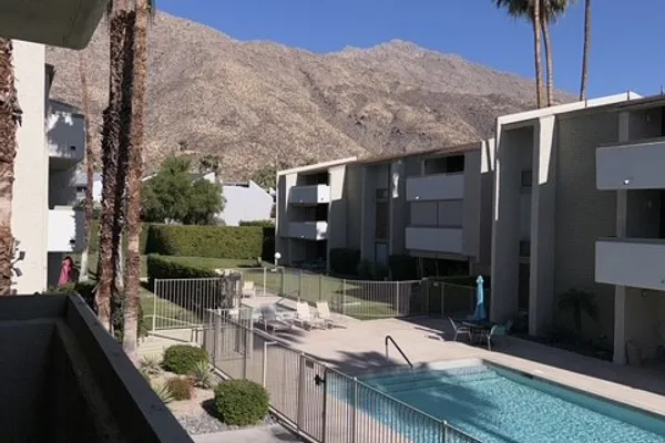 261 E LA VERNE WAY K