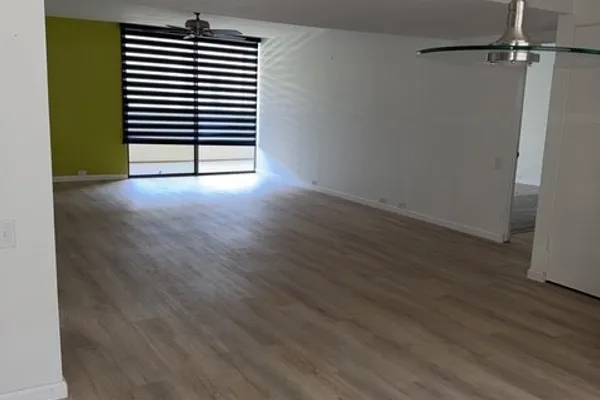261 E LA VERNE WAY K