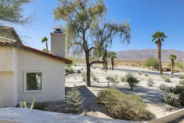 1618 LAS CASITAS DR