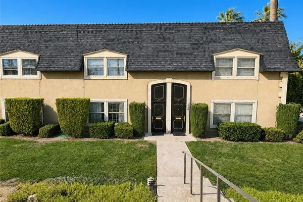 139 E CYPRESS AVE