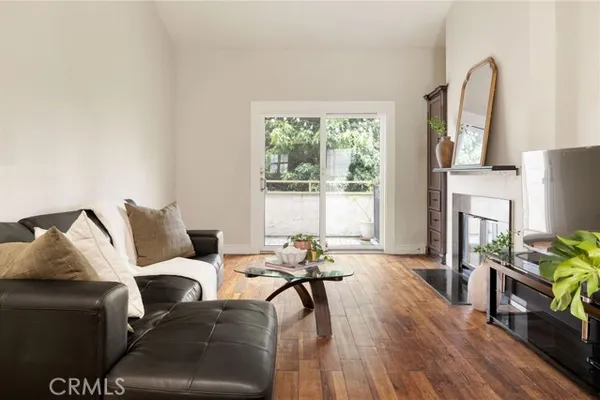 645 CHESTNUT AVE 305
