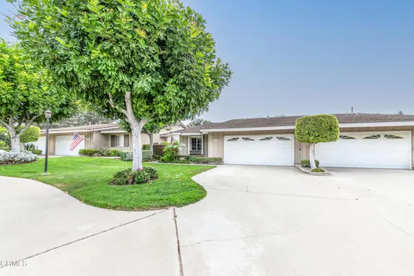 945 SHADY LN