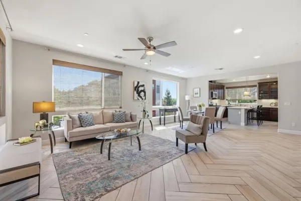 502 ELLICOTT LOOP