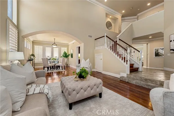 970 S BARTON CT